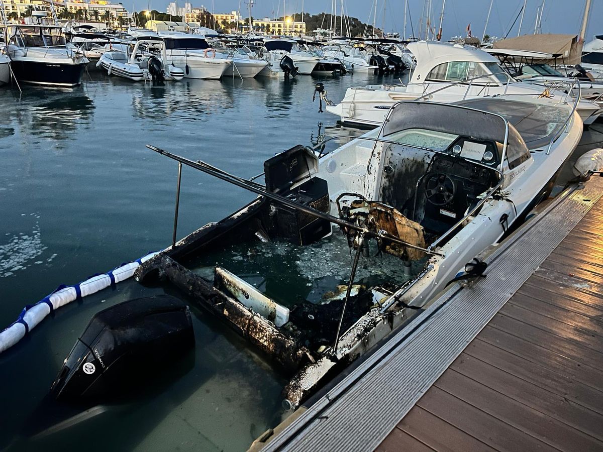 Estado en el que ha quedado la barca.