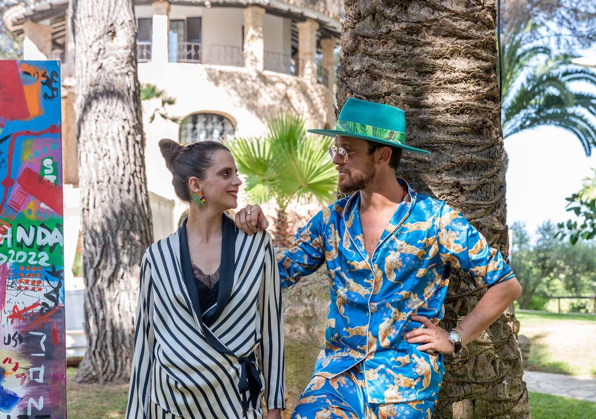 La actriz Macarena Gómez y su marido el pintor Aldo Comas, una pareja con mucho arte