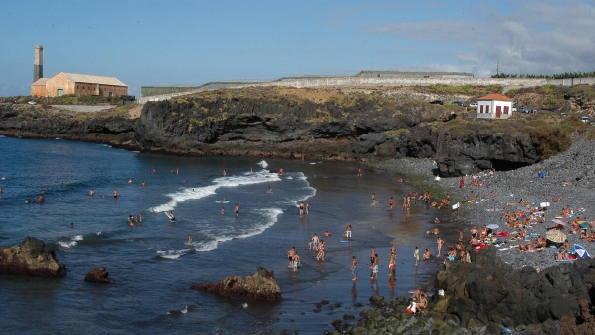 Playas de rocas de Tenerife para bañarse este verano