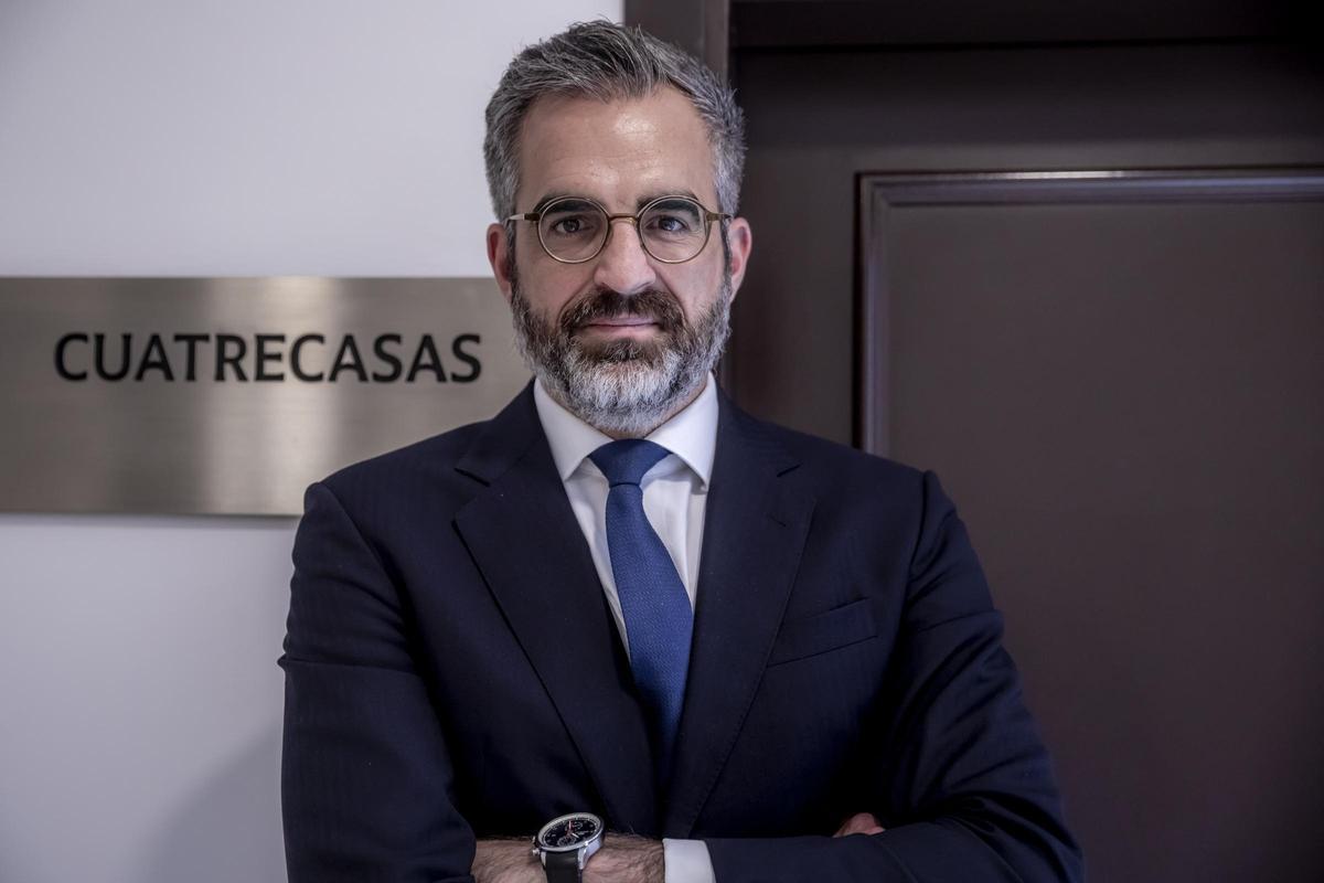 Javier Sola, en la oficina de Cuatrecasas en la calle Colón de Palma.