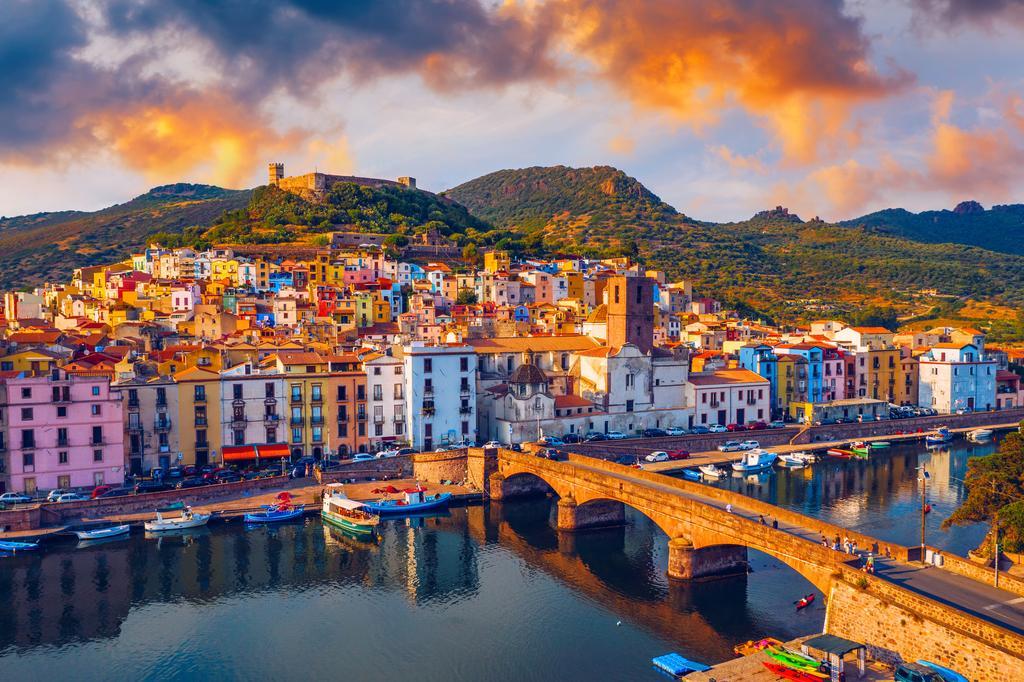 La ciudad de Bosa esconde secretos y rincones únicos