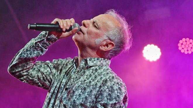 Aplazan el desahucio de la hermana del cantante de Els Pets y de una veintena de familias en Tarragona