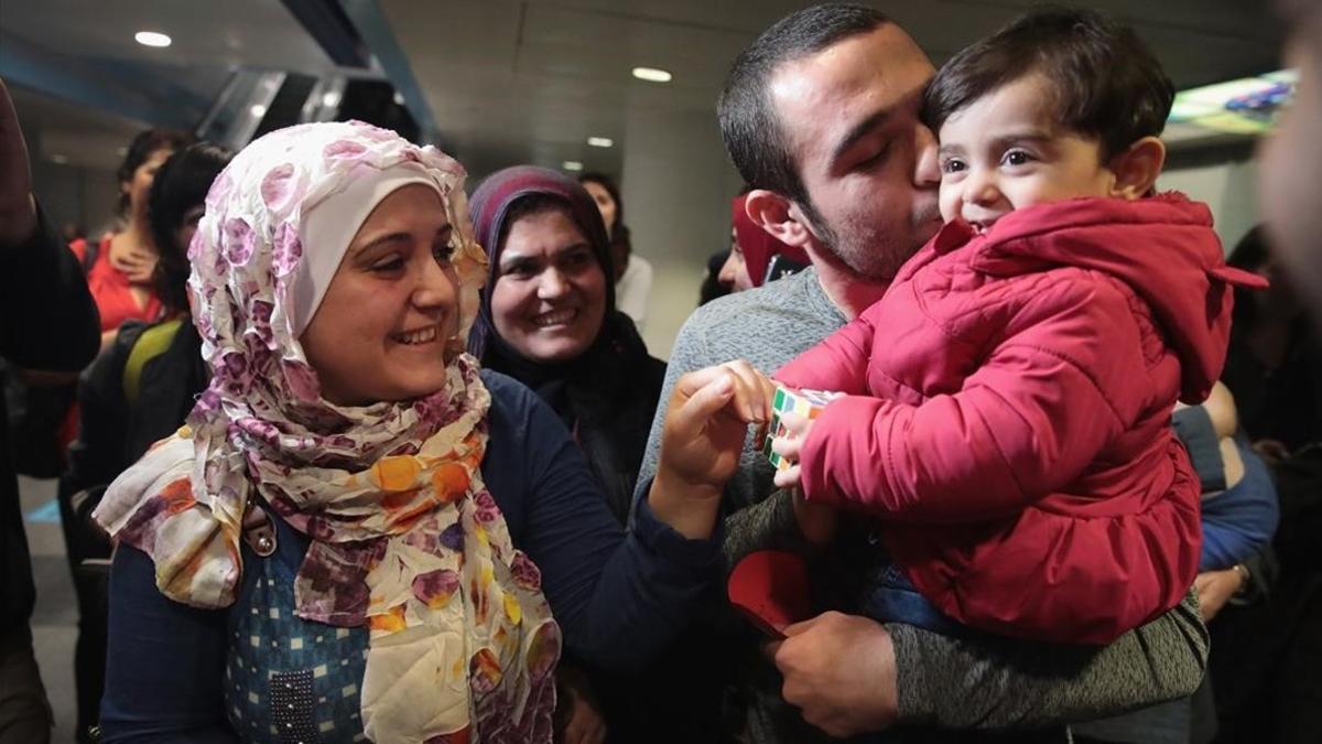 Una familia siria llega a Chicago procedente de Turquía.