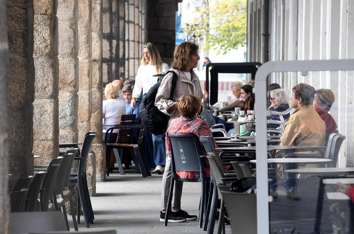 Terrazas en los soportales de la Marina