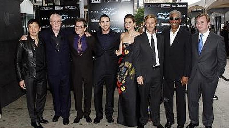 Los actores Chin Han, Michael Caine, Gary Oldman, Christian Bale, Maggie Gyllenhaal, Aaron Eckhart, Morgan Freeman, y el director Christopher Nolan.