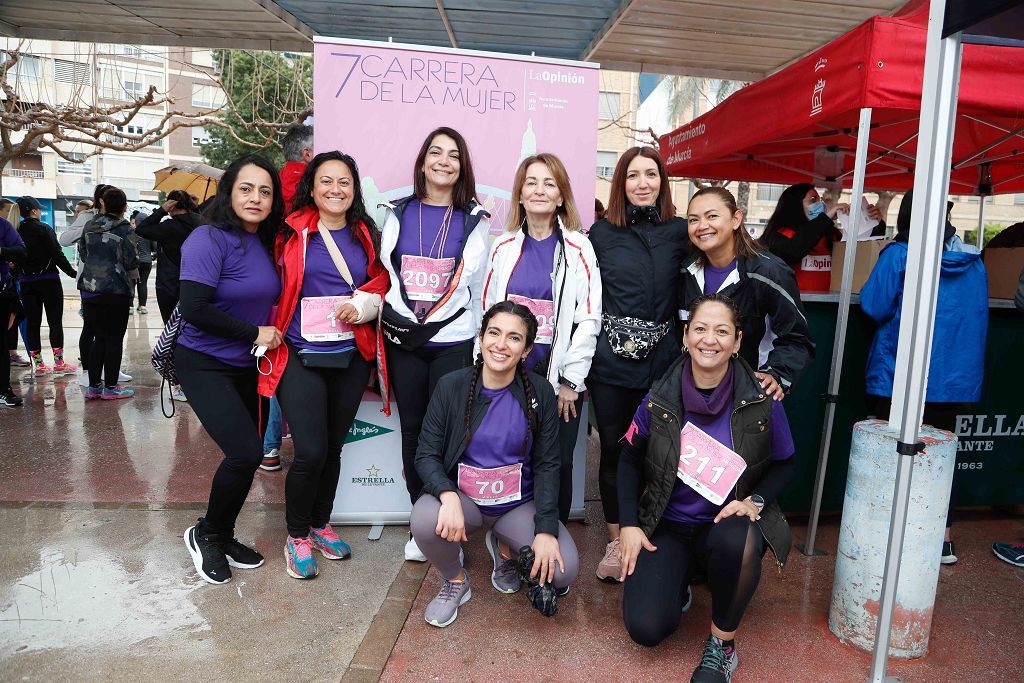 Carrera de la Mujer Murcia 2022: las participantes posan en el photocall