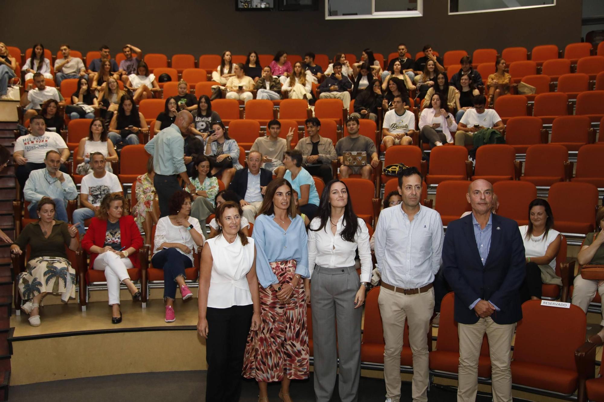 El inicio de curso en la Facultad Jovellanos de Gijón, en imágenes