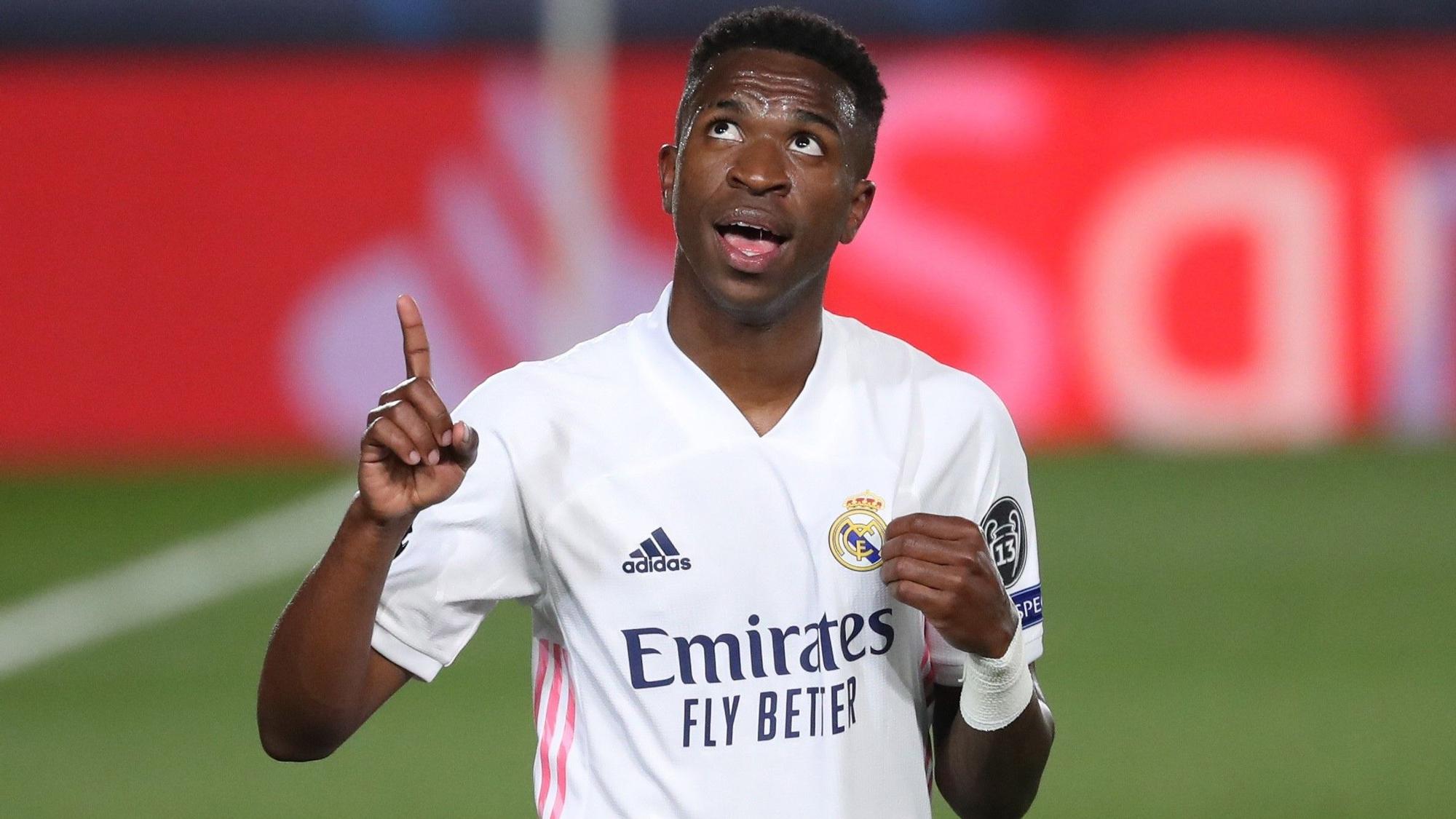 Vinicius celebra su segundo tanto ante el Liverpool.