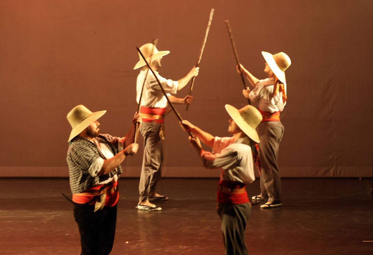 GALERIA | L’Esbart Dansaire Santvicentí estrena espectacle al Conservatori de Manresa GALERIA | L’Esbart Dansaire Santvicentí estrena espectacle al Conservatori de Manresa