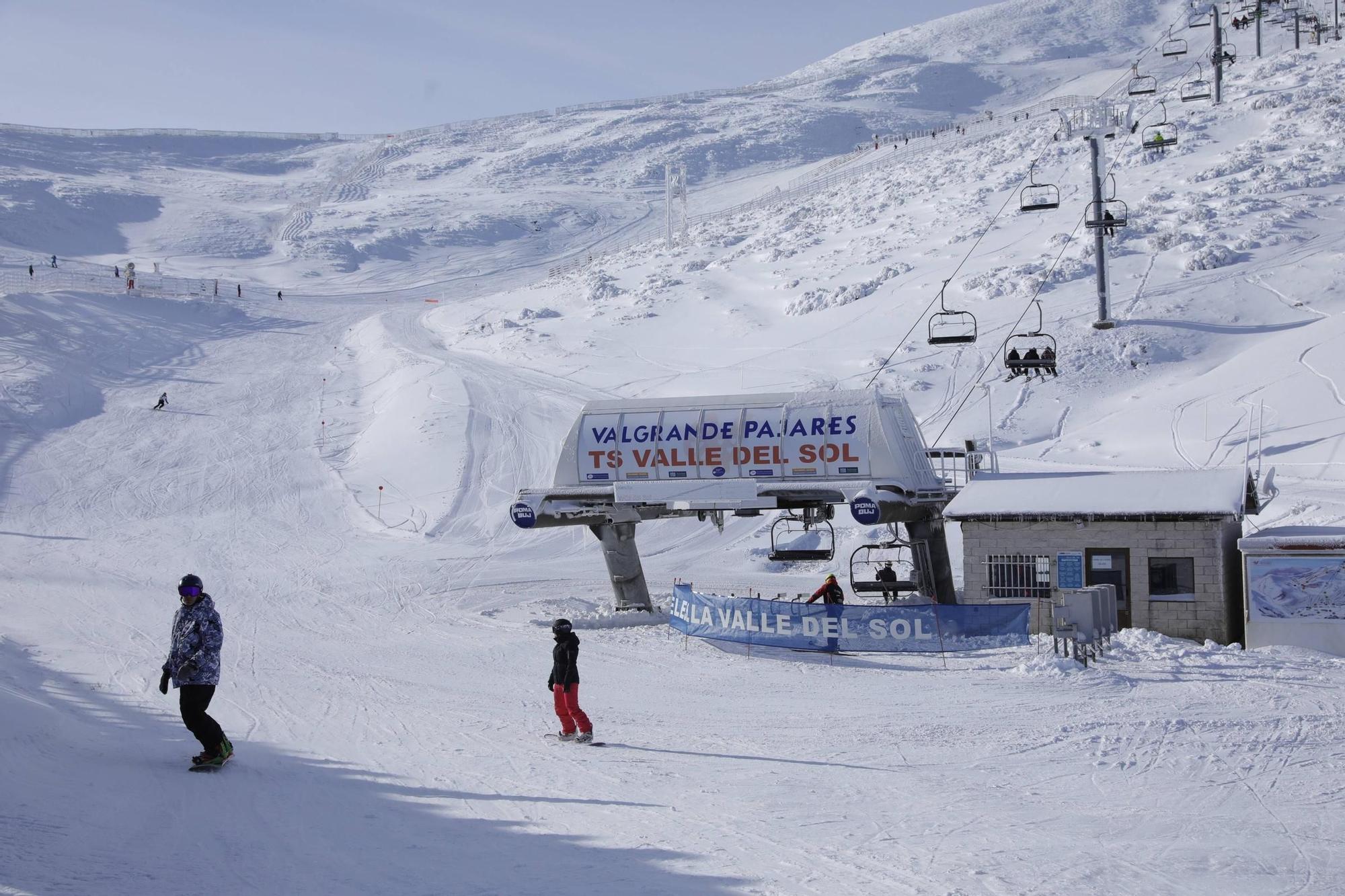 Así fue el esreno de la temporada de esquí en Pajares