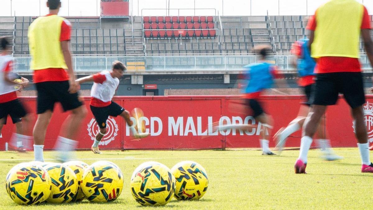 Imagen de un entrenamiento del Malorca B en Son bBbiloni