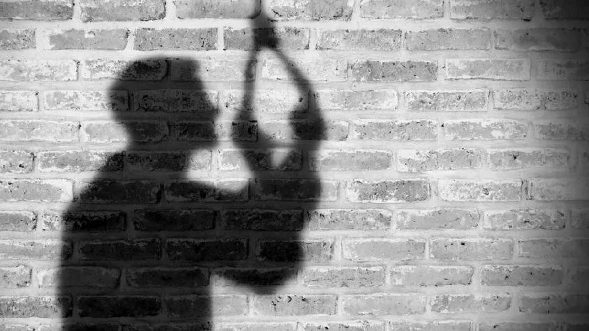 Los suicidios descienden en Madrid el doble que la media española.