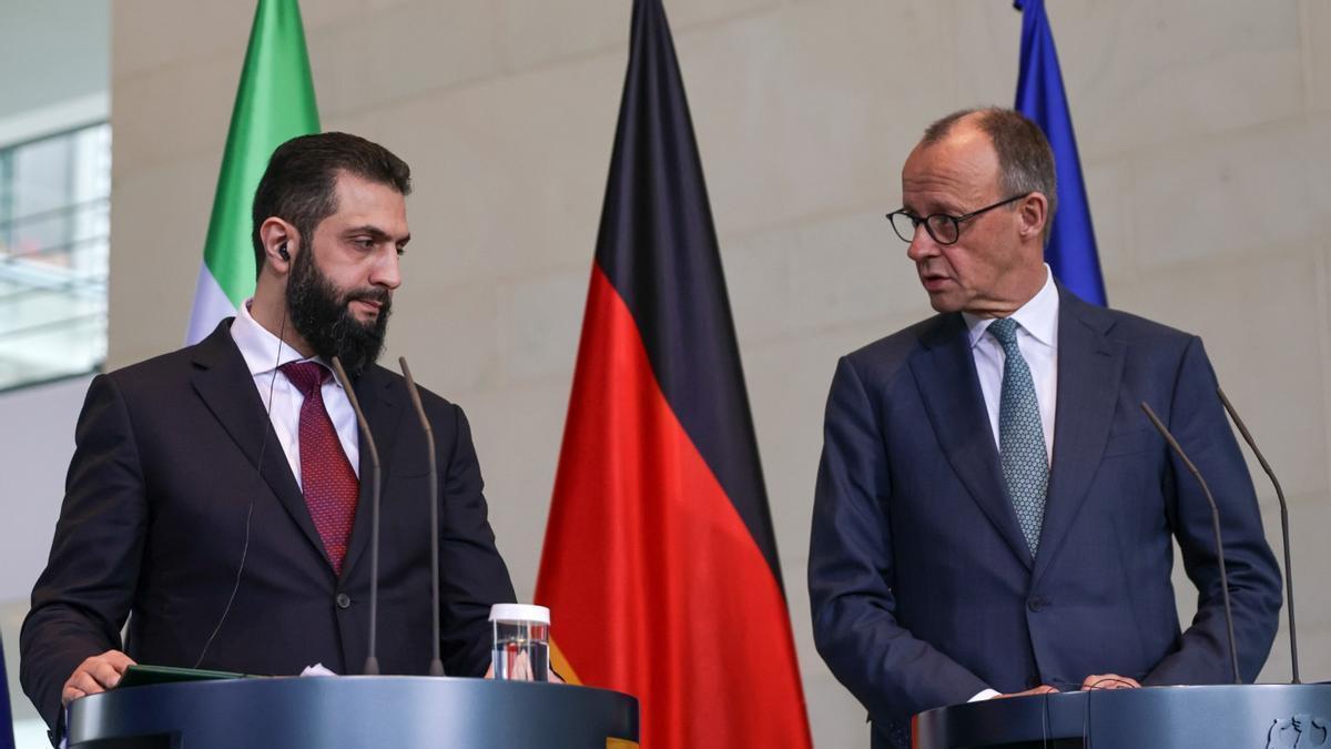 ASILIO ALEMANIA | Merz y Al Sharaa pactan el retorno de un 80% entre el millón de refugiados sirios de Alemania