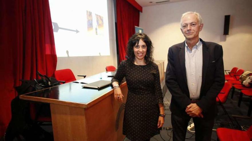 Ana Fernández Mera y Pedro Luis Menéndez, ayer, en la Casa de Cultura.