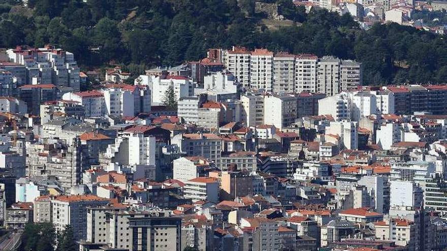 Vista de la ciudad de Vigo desde A Madroa. // Marta G. Brea