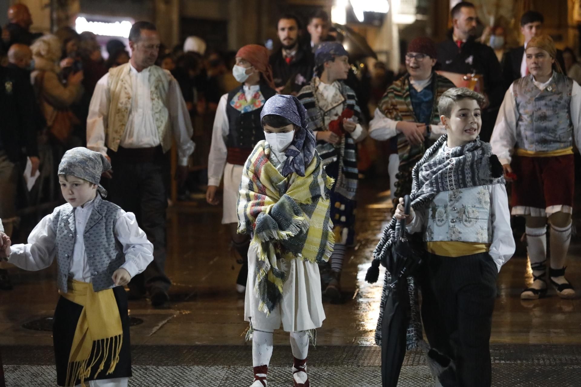 Búscate en el primer día de ofrenda por la calle Quart (entre las 22:00 a las 23:00 horas)