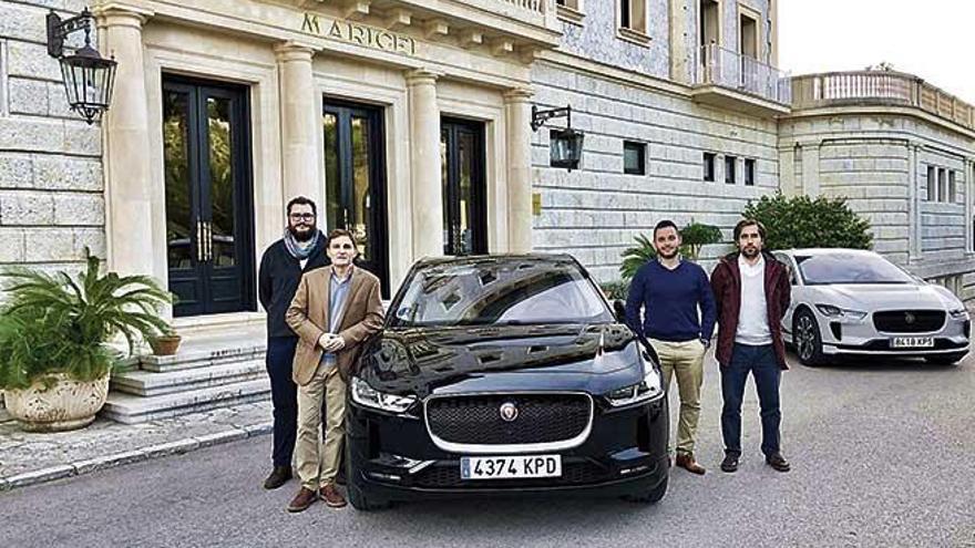 Responsables de Quality Center durante la presentación del Jaguar I-Pace en el Hotel Maricel.