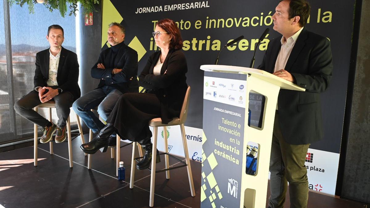 Fabregat (Younexa), Porcar (Esmalglass), Segura (Vernís) y Roig (Mediterráneo).