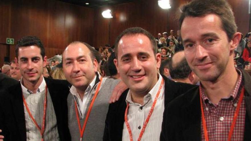 Carlos Fernández Bielsa, alcalde de Mislata; Alejandro Soler; el líder del PSPV, Jorge Alarte; y Óscar Tena, presidente de los socialistas valencianos.