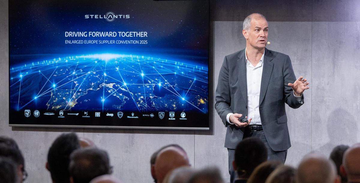 Maxime Picat en un acto con proveedores de Stellantis