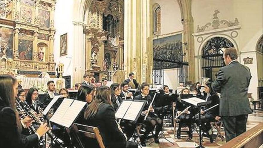 La coral y banda pedro lavirgen celebran un concierto de año nuevo