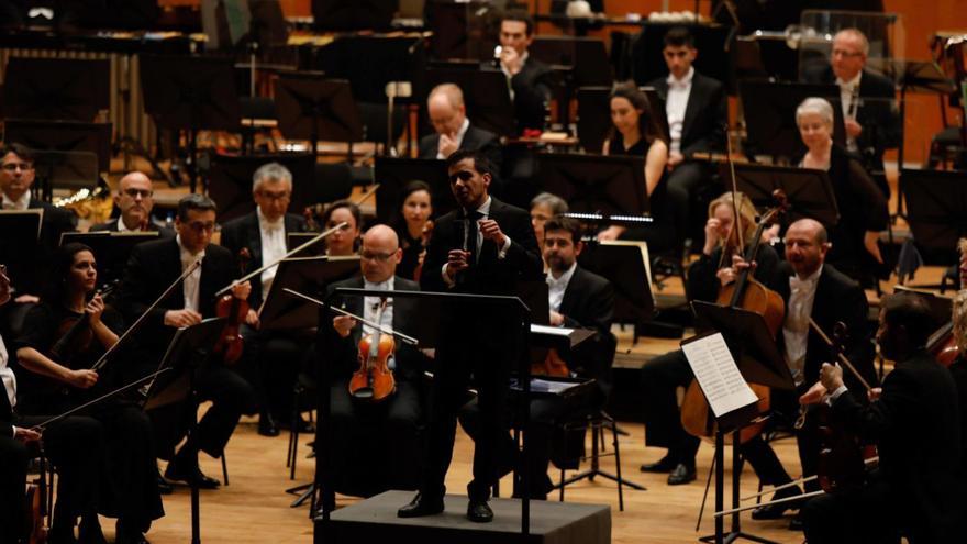 Stefan Jackin luce su violín con la OSPA en el concierto de Britten en el Auditorio