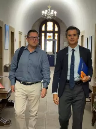 Verea esixe a Raxoi que aclare se houbo quendas con só seis policías locais en xullo e agosto