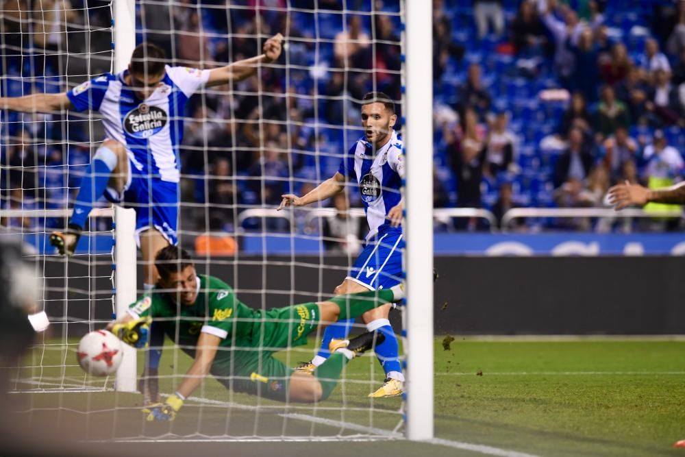 El Dépor cae goleado ante Las Palmas