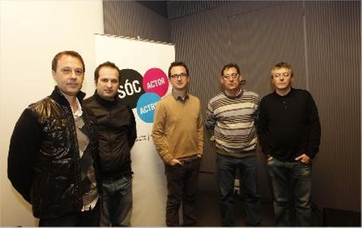 Policarpo, Pallarés, Disla, Tronchoni y Calleja, ayer, antes de comenzar el encuentro.
