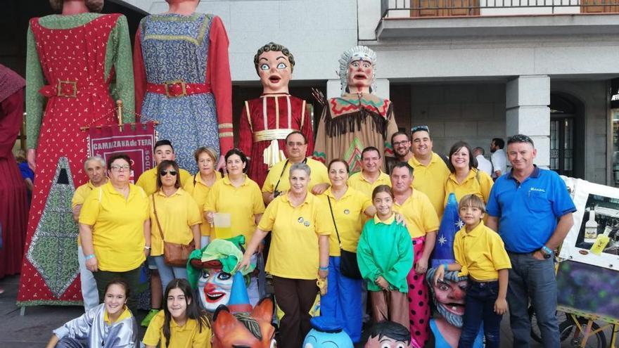 Los gigantes de Camarzana desfilan en las fiestas de Torrejón de Ardoz