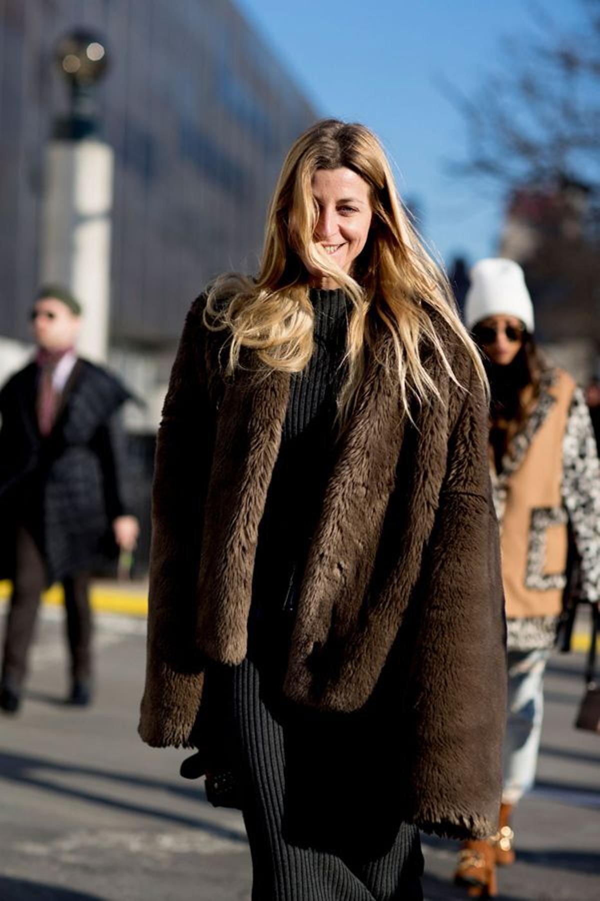 Abrigo de pelo: NY Street style, chaqueta por la cintura