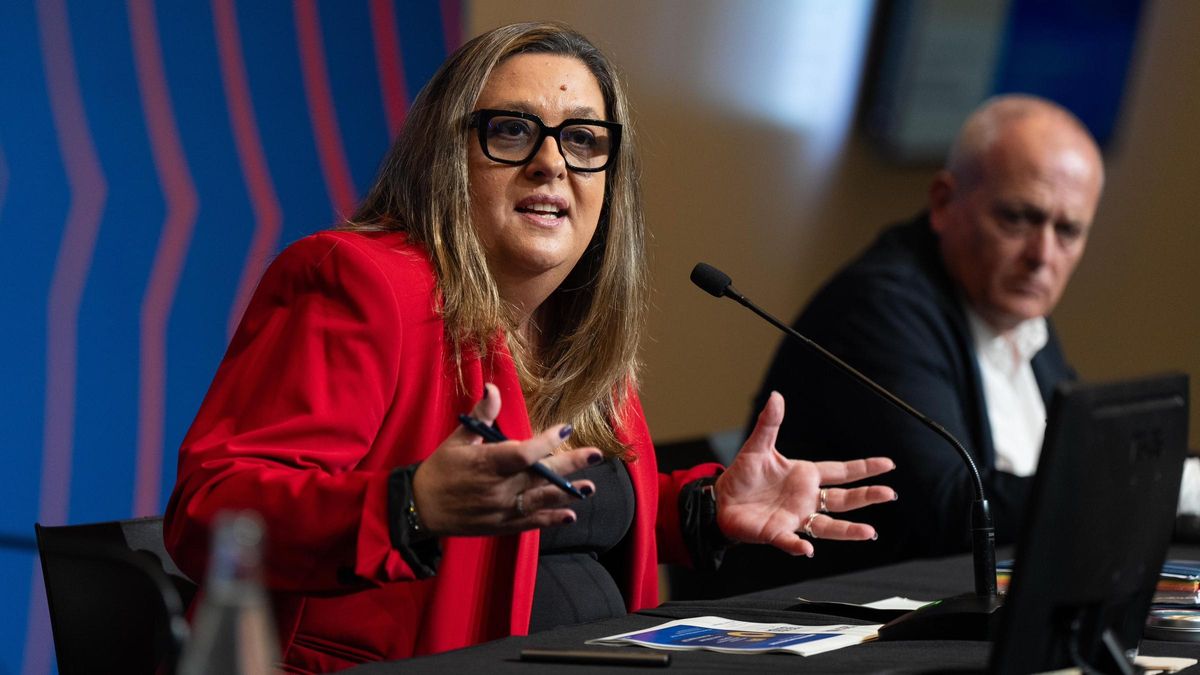 Elena Fort, durante la rueda de prensa en el Auditori 1899.
