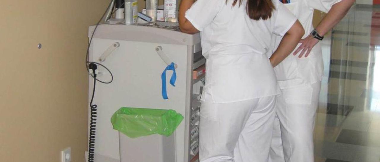 Enfermeras de una planta del Hospital Universitario Central de Asturias (HUCA).