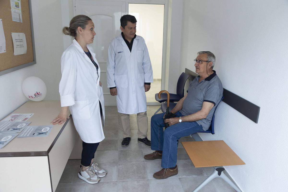 Valencia. VLC. Médico Rural. Cómo es ir al médico en Jalance y otras zonas de interior. Medico Wilmer Centeno y Ana Rabadan enfermera. SANIDAD . MÉDICOS RURALES . CONSULTORIO SALUD