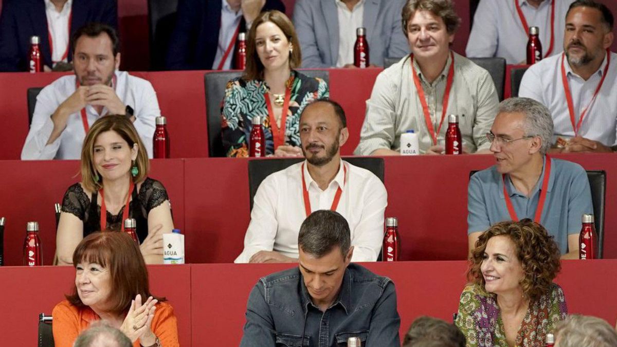 Pedro Sánchez presideix, dissabte, la reunió del comitè federal. | JOSÉ LUIS ROCA Pedro Sánchez presideix, dissabte, la reunió del comitè federal. | JOSÉ LUIS ROCA
