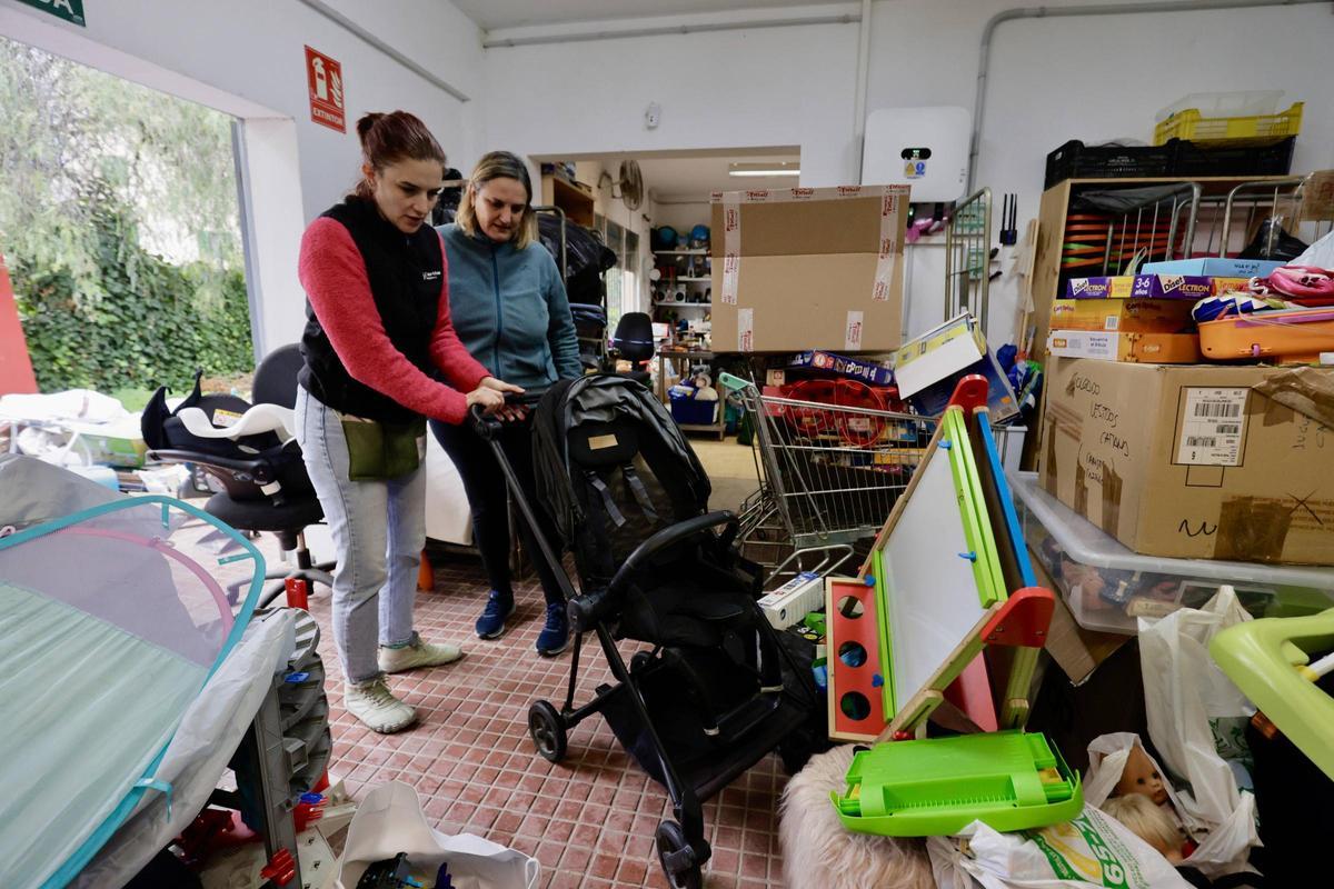 El taller de Càritas Mallorca donde se reparan los sueños para la Noche de Reyes