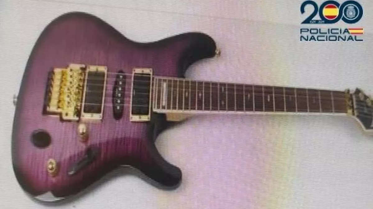 Dos personas detenidas por robar una guitarra a Mojinos Escozíos durante un concierto