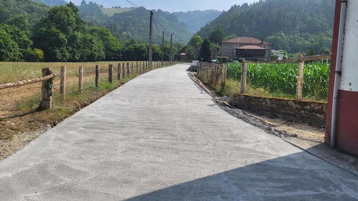 Uno de los caminos renovados en Yerbo.