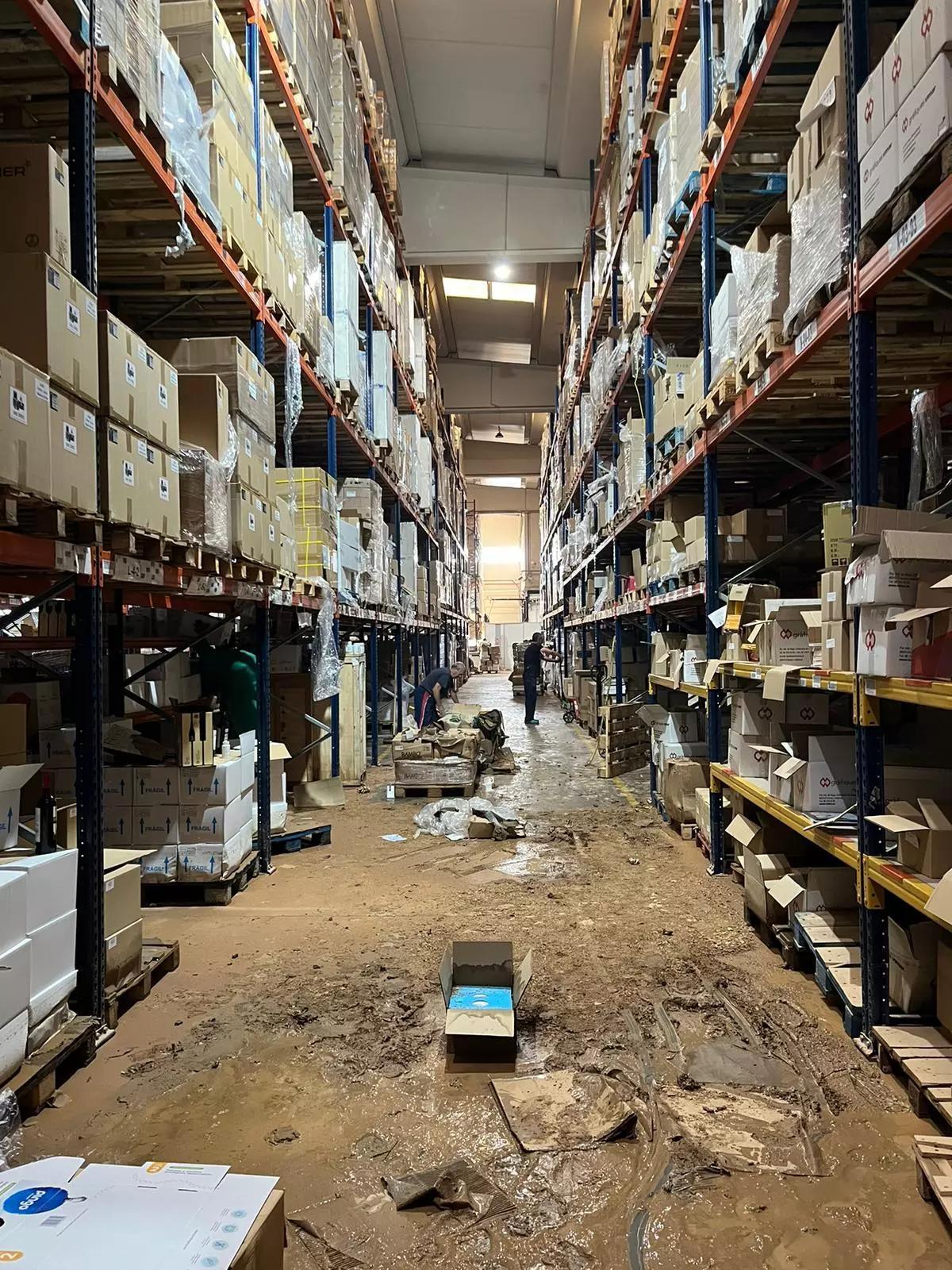 Almacen destruido por la DANA.
