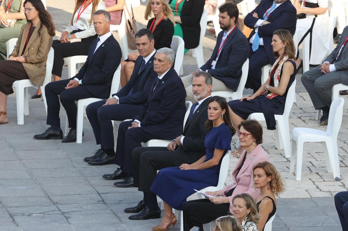 Los Reyes y Sánchez presiden el tercer homenaje a las víctimas de la pandemia