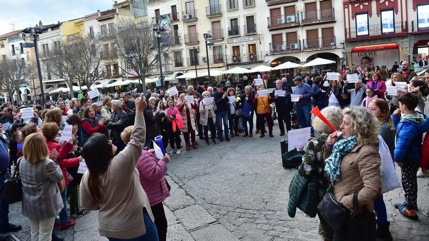 Vecinos de San Miguel de Plasencia recurrirán al alcalde por la asociación