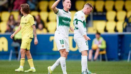 Resumen, goles y highlights del Villarreal B 0 - 1 Elche de la jornada 30 de LaLiga Hypermotion