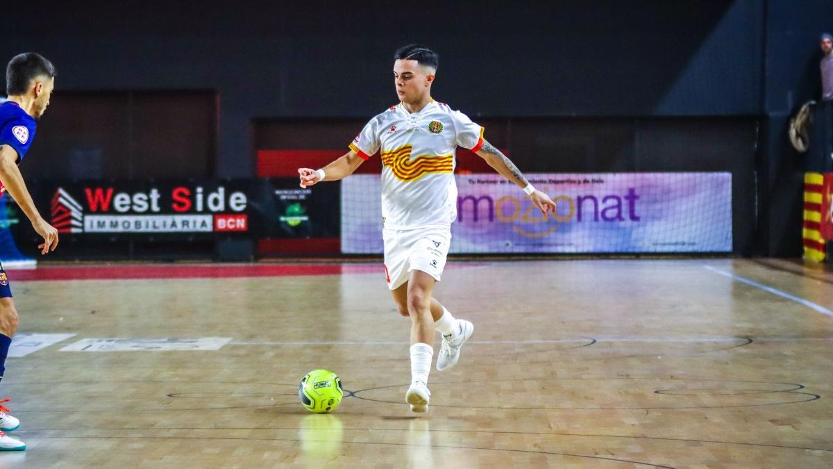 Víctor Ramos en un derbi ante el Barça con Industrias Santa Coloma