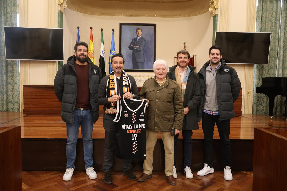 La Diputación de Badajoz renueva su apoyo al Vítaly La Mar BCB para 2026