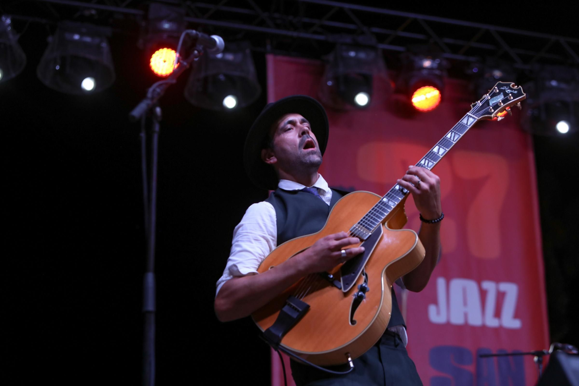 Las mejores imágenes de Zoot Suiters en el Festival Internacional Jazz San Javier