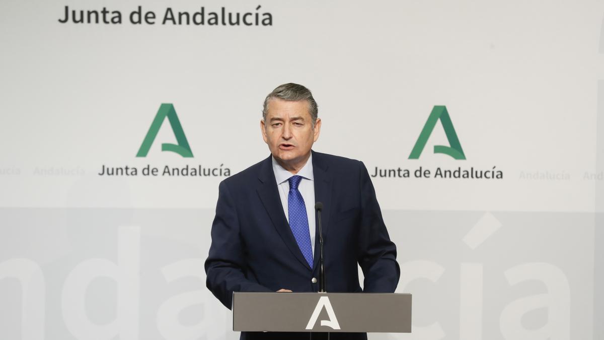El consejero de la Presidencia, Antonio Sanz, tras el Consejo de Gobierno.