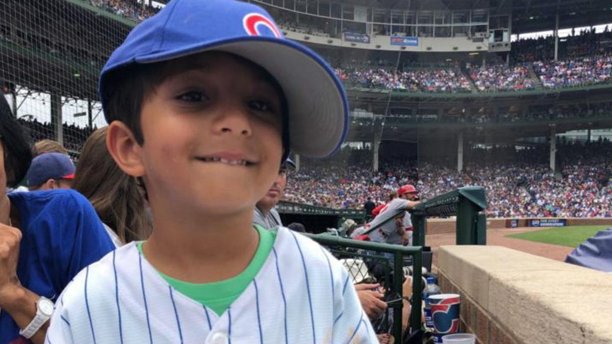 Uno de los dos protagonistas de la historia viral en el campo de los Chicago Cubs