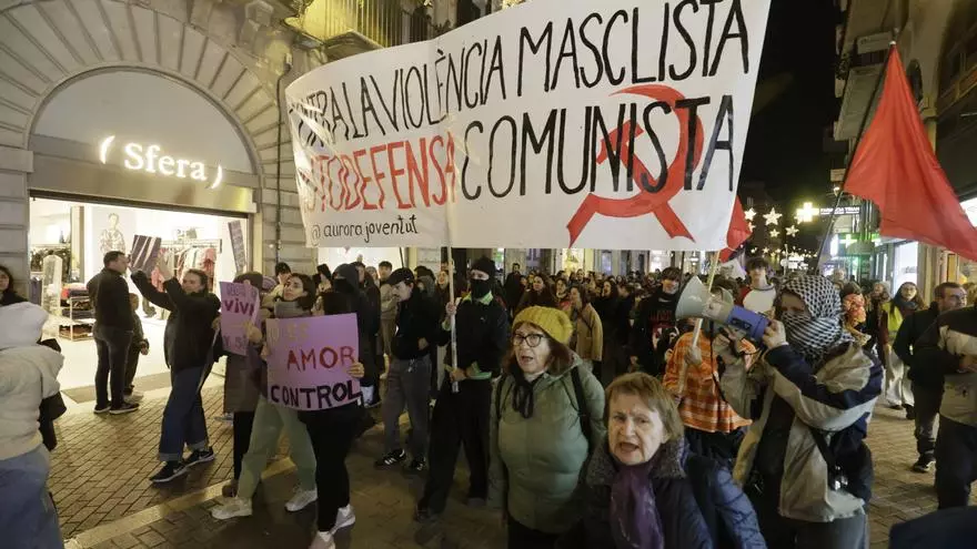 VÍDEO | La manifestación transfeminista también planta cara al machismo: "Nos están asesinando"