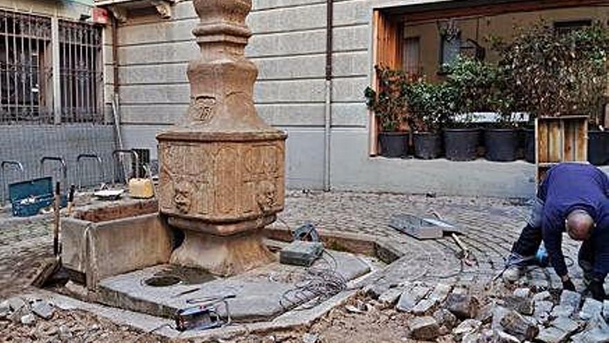 Plaça del Conill d&#039;Olot Comencen les obres de millora