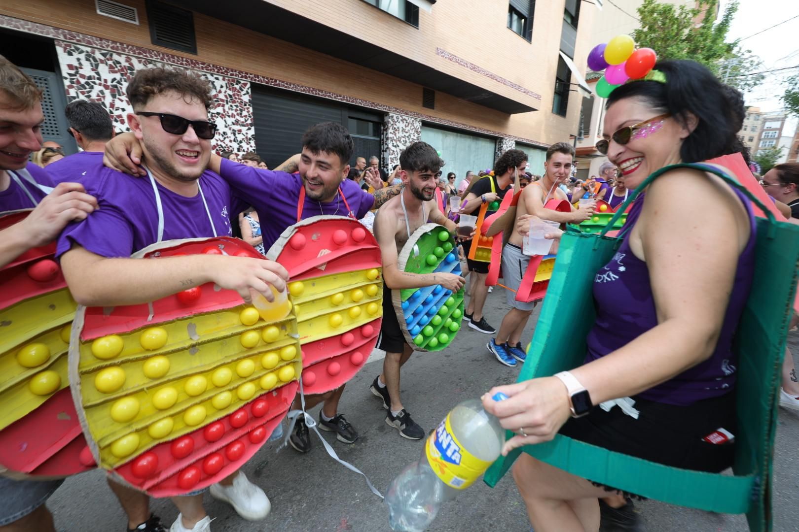 Galería | El Grau disfruta de su desfile de peñas
